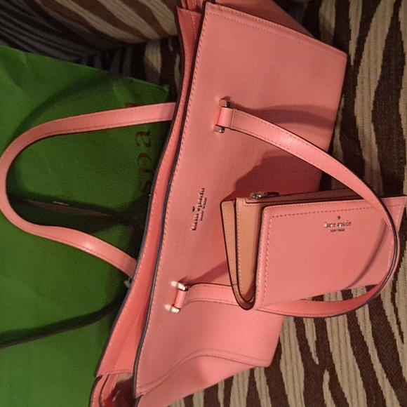 Kate Spade - Picture 3 of 3